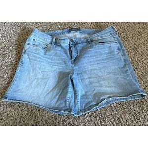Torrid Women's Light Jean Shorts Size 20